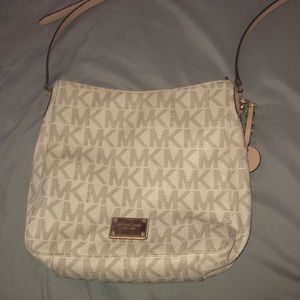 Michael kors crossbody